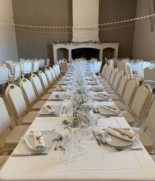 Mariage au Mas de Coupie à Eyguières près d’Aix en Provence dans les Bouches-du-Rhône