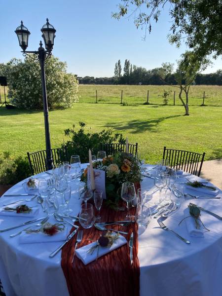 Vous désirez vous marier à la salle de réception les Berlettes au domaine de Sulauze à Miramas près de Salon de Provence ?