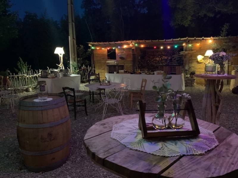 Organiser votre mariage champêtre au mas du Moulin à Mas Thibert près d’Arles