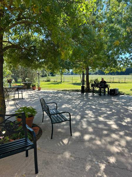 Vous désirez vous marier à la salle de réception les Berlettes au domaine de Sulauze à Miramas près de Salon de Provence ?