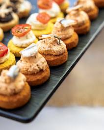 Service traiteur cocktail dinatoire avec ateliers culinaires pour vos événements d'entreprise à Istres