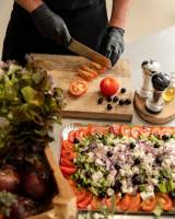 Notre zone d'activité pour ce service Prix traiteur pour organiser un dîner de mariage provençal clé en main avec menu sur mesure et service